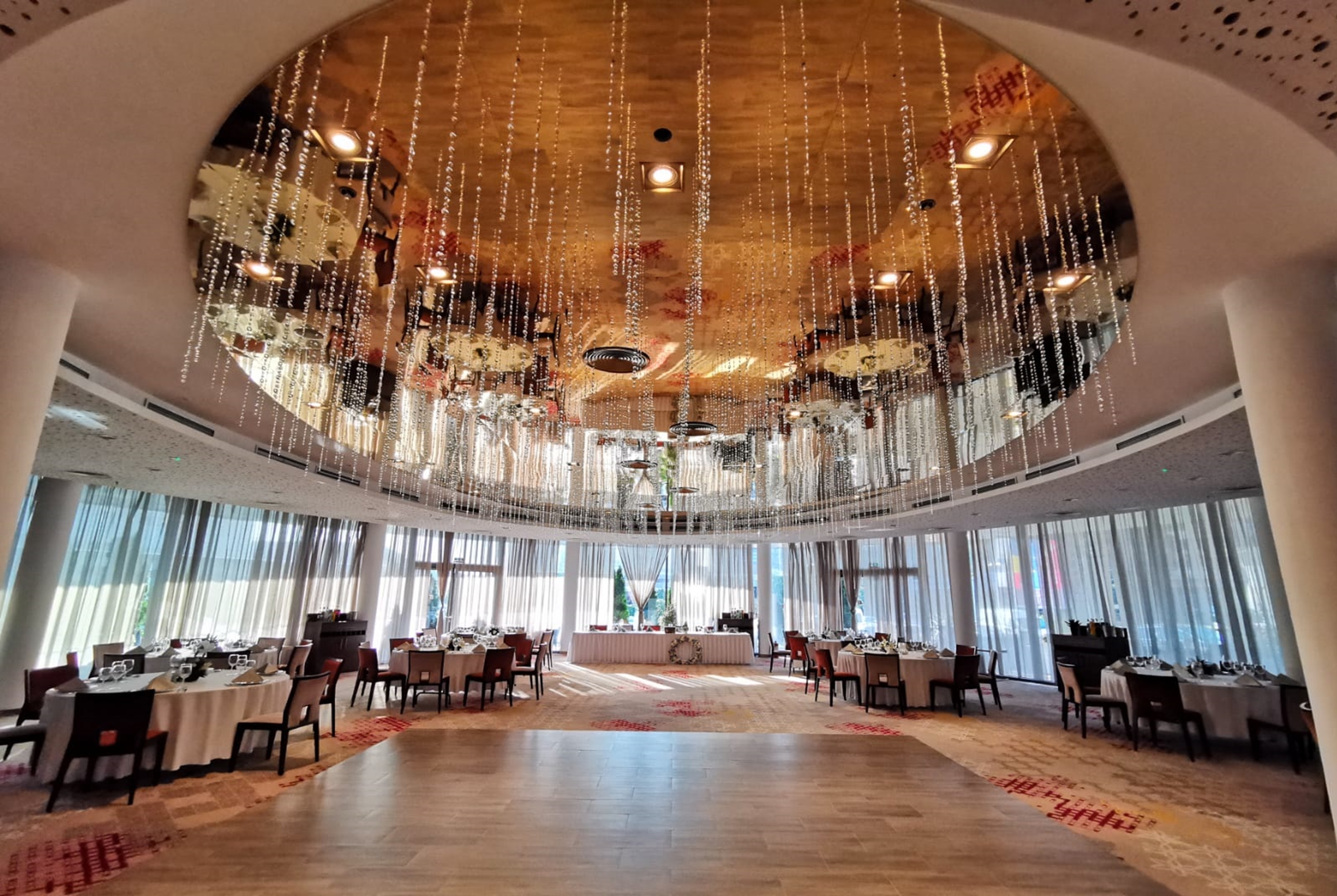 48365_ellipse_restaurant_3.jpg