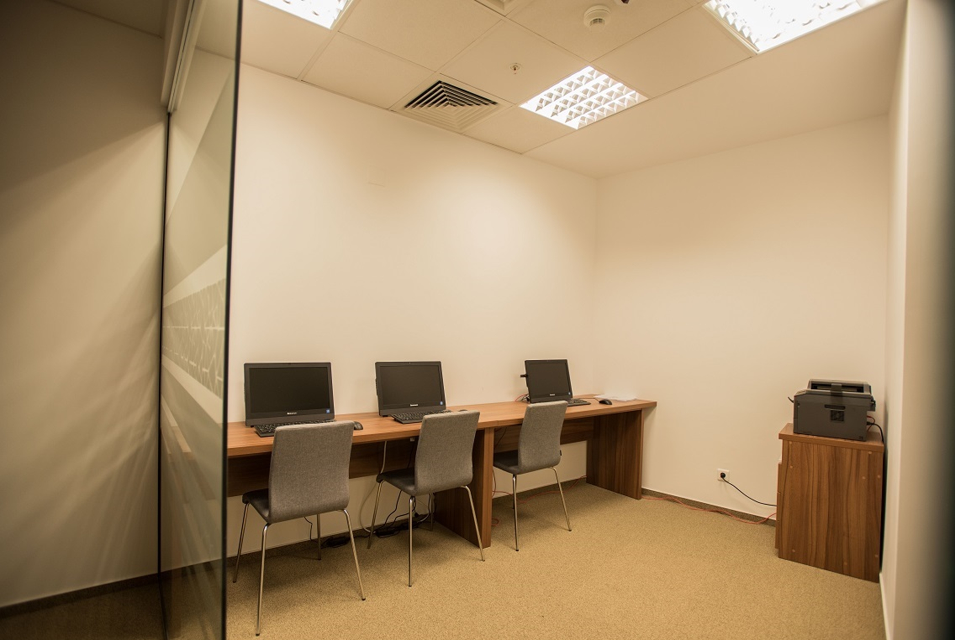 48365_business_center_3.jpg